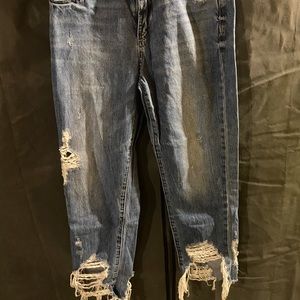 BLANKNYC boyfriend jeans size 29 worn twice in perfect condition